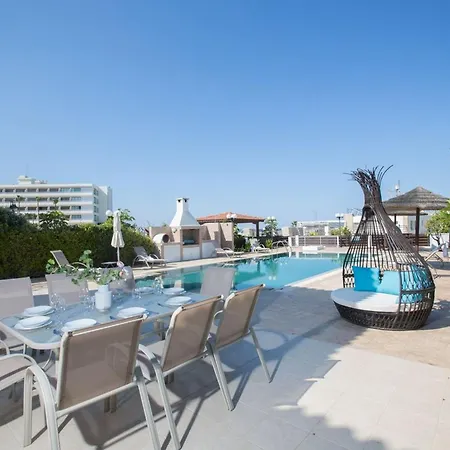 Lefko Sunshine - Lovely 4 Bedroom With Pool - 2 Minute Walk To Fig Tree Bay Villa