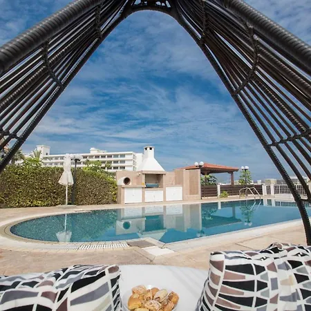 Villa Lefko Sunshine - Lovely 4 Bedroom With Pool Protaras