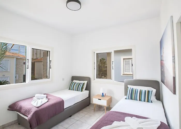 Lefko Sunshine - Lovely 4 Bedroom With Pool Βίλα *