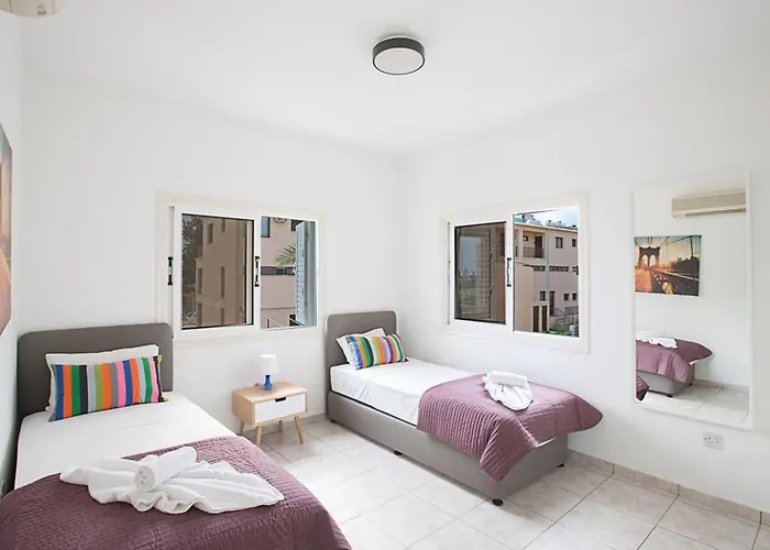 Βίλα Lefko Sunshine - Lovely 4 Bedroom With Pool