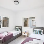 Lefko Sunshine - Lovely 4 Bedroom With Pool וילה *
